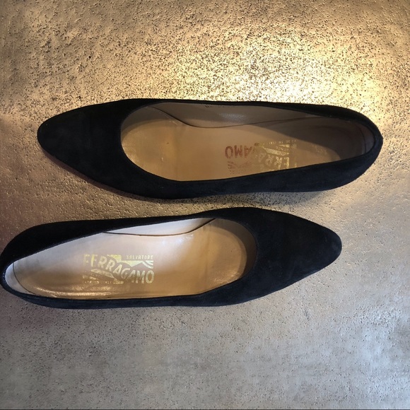 *PRICE DROP*  Salvatore Ferragamo Black Suede Heels sz 10 - Picture 2 of 6